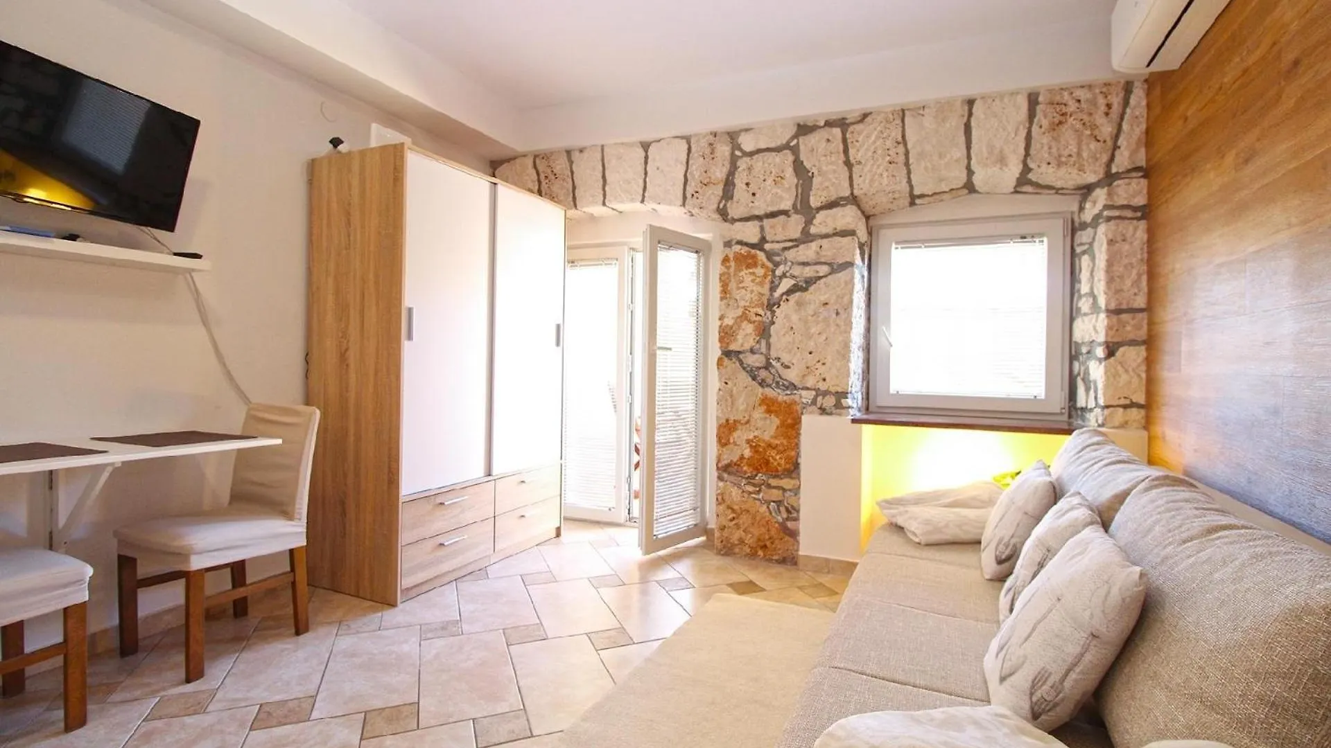 Ferienwohnung Fuer 2 Personen Ca 18 Qm In Vinkuran, Istrien Istrische Riviera Apartment
